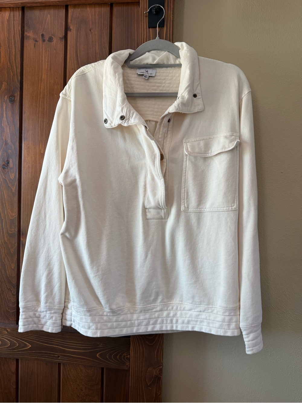 Women's Cream Long-Sleeve Pullover Top with Chest Pocket